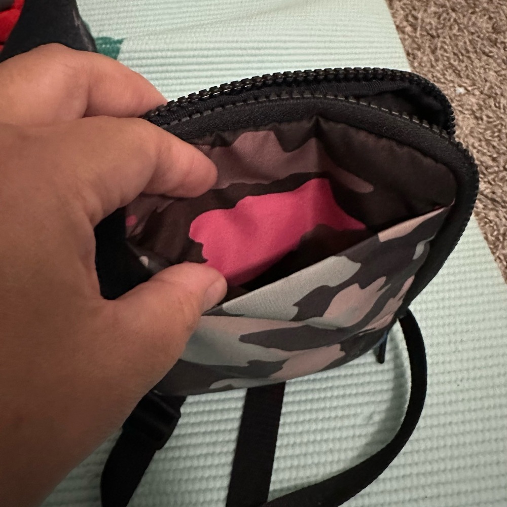 Lululemon Easy Access Crossbody Bag